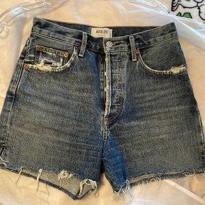 AGOLDE medium wash dee Jean shorts size 25